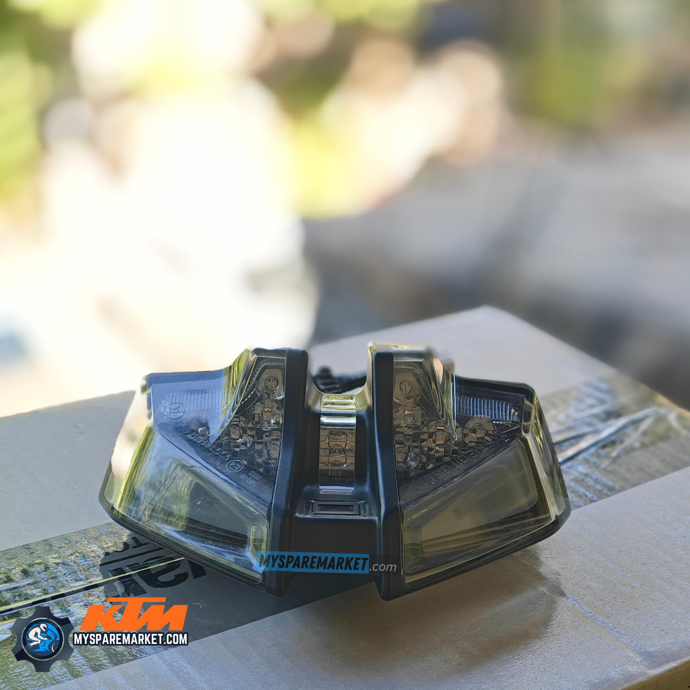 ADVENTURE 250/390 GEN 1 TAIL LIGHT-JG401050