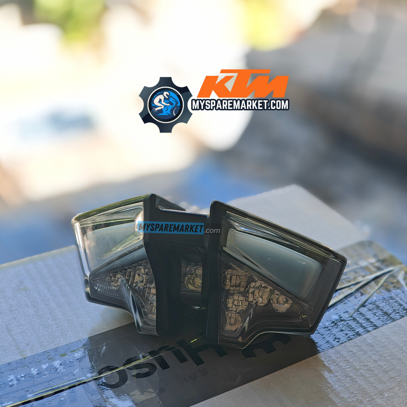 ADVENTURE 250/390 GEN 1 TAIL LIGHT-JG401050