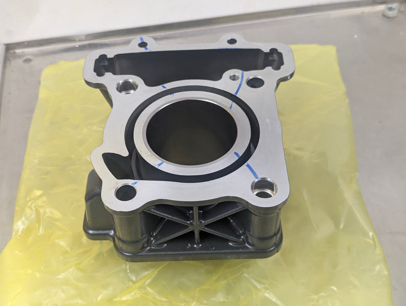 BLOCK - RC & Duke 125cc  (Block only) (JG521010)