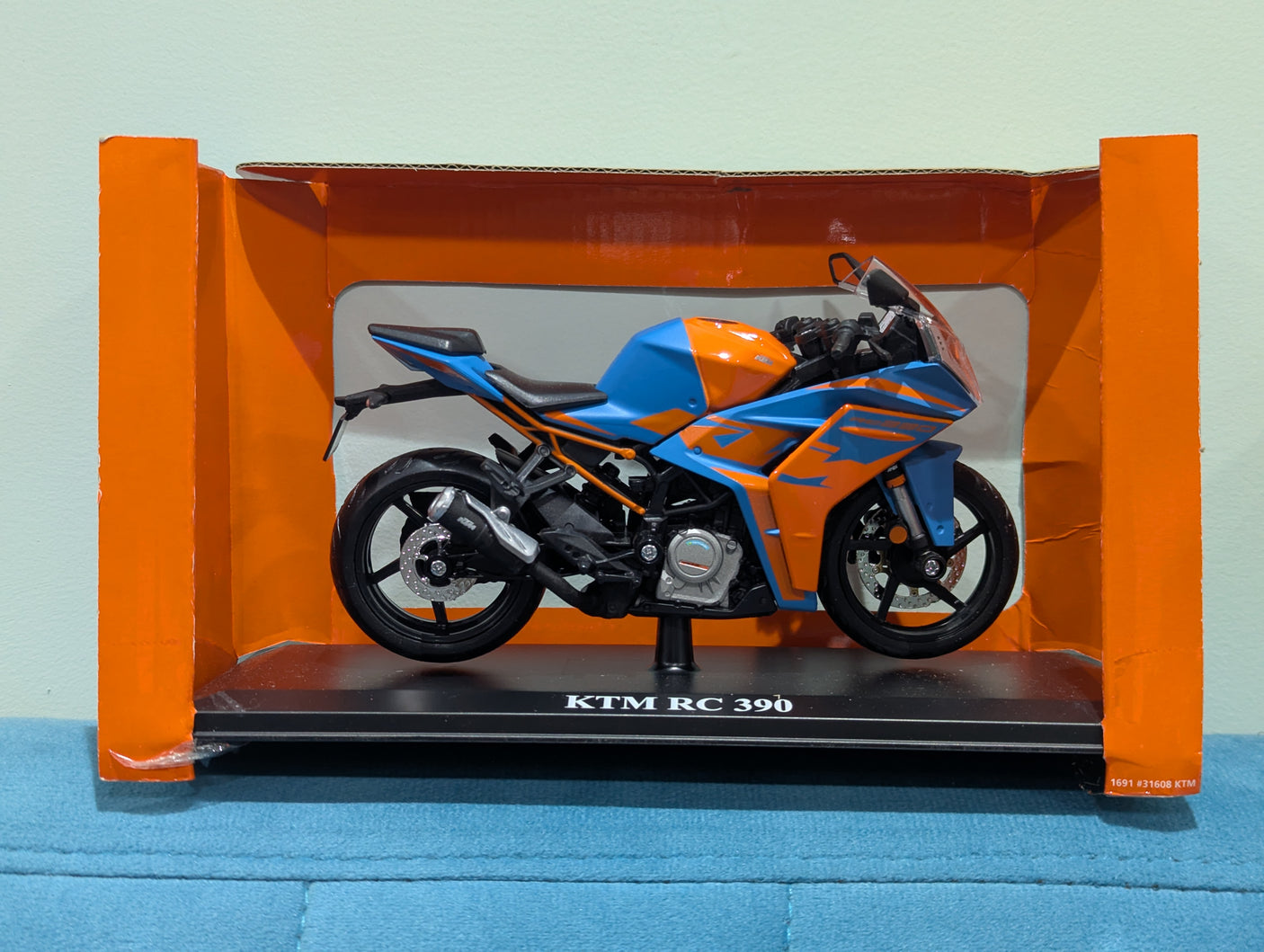 KTM RC 390 - MAISTO MINIATURE