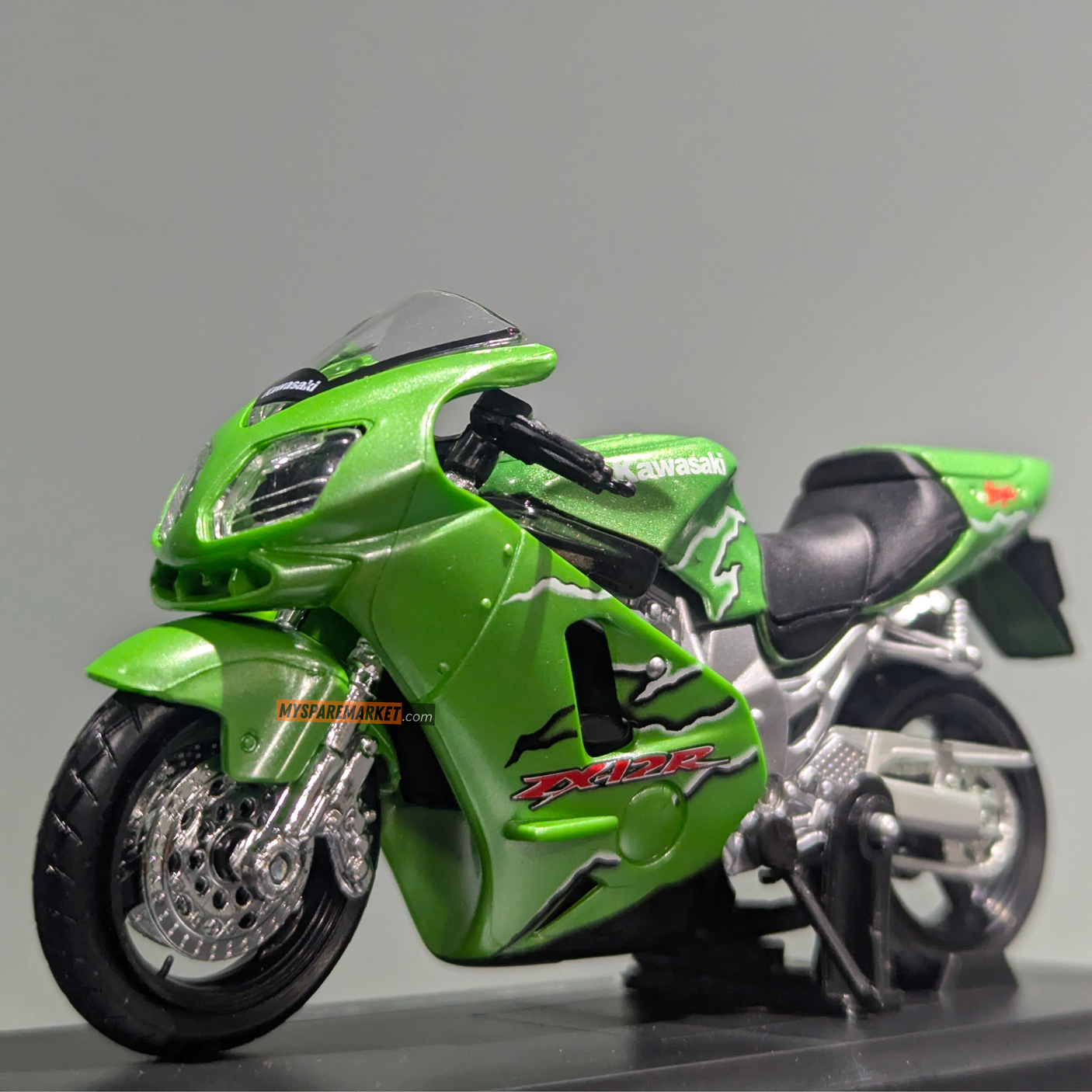 Kawasaki Ninja ZX - 12R - Maisto Miniature (Small Size Model: *1/18)