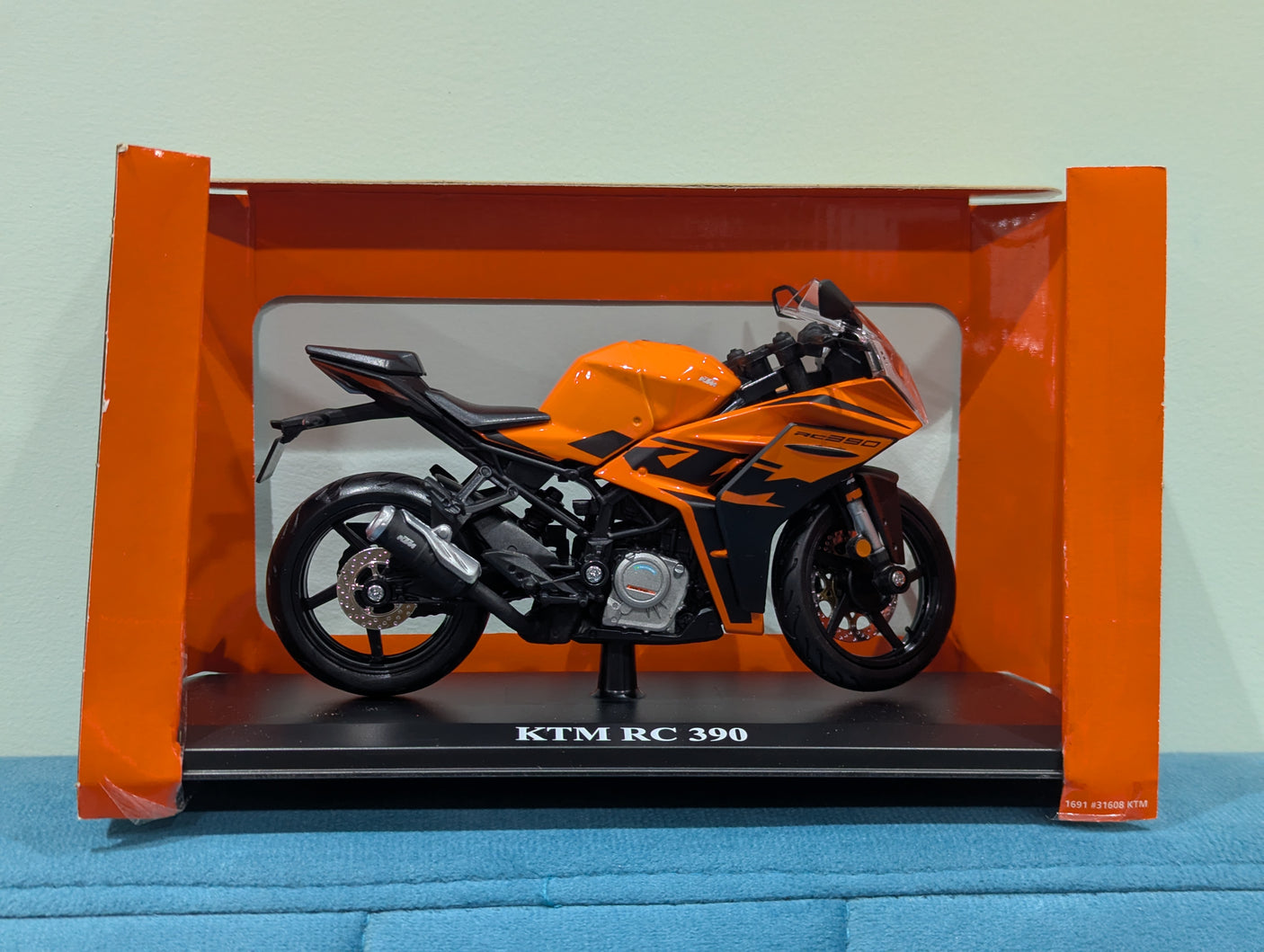 KTM RC 390 - MAISTO MINIATURE