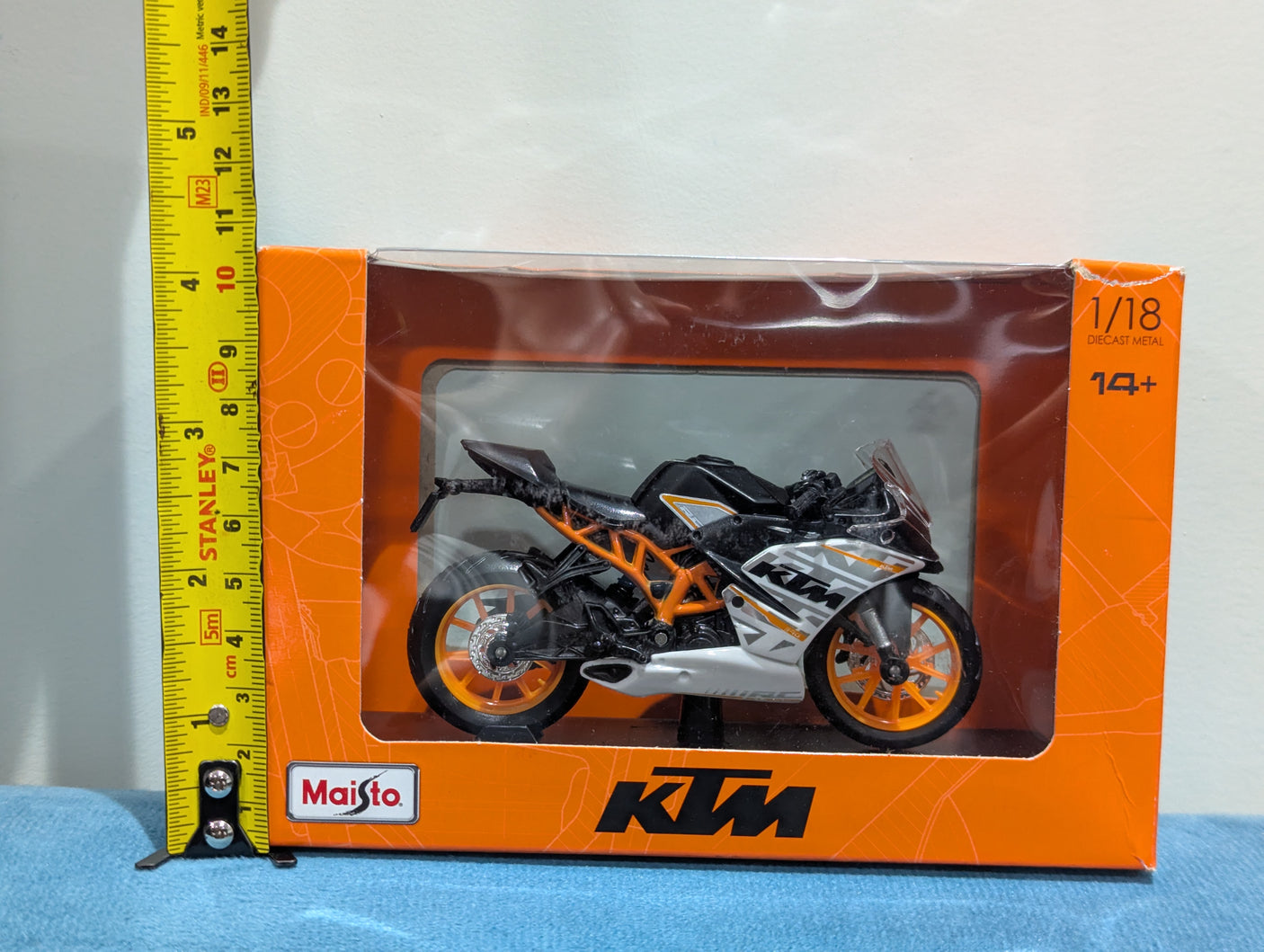 KTM RC 390 - MAISTO MINIATURE *1/18